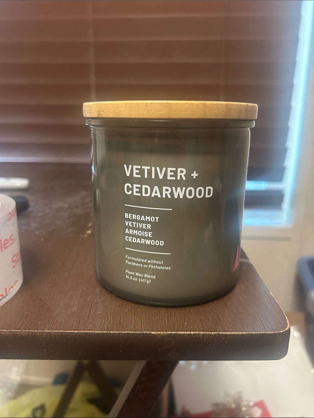 Vetiver + Cedarwood Scented Candle - Vetiver + Cedarwood